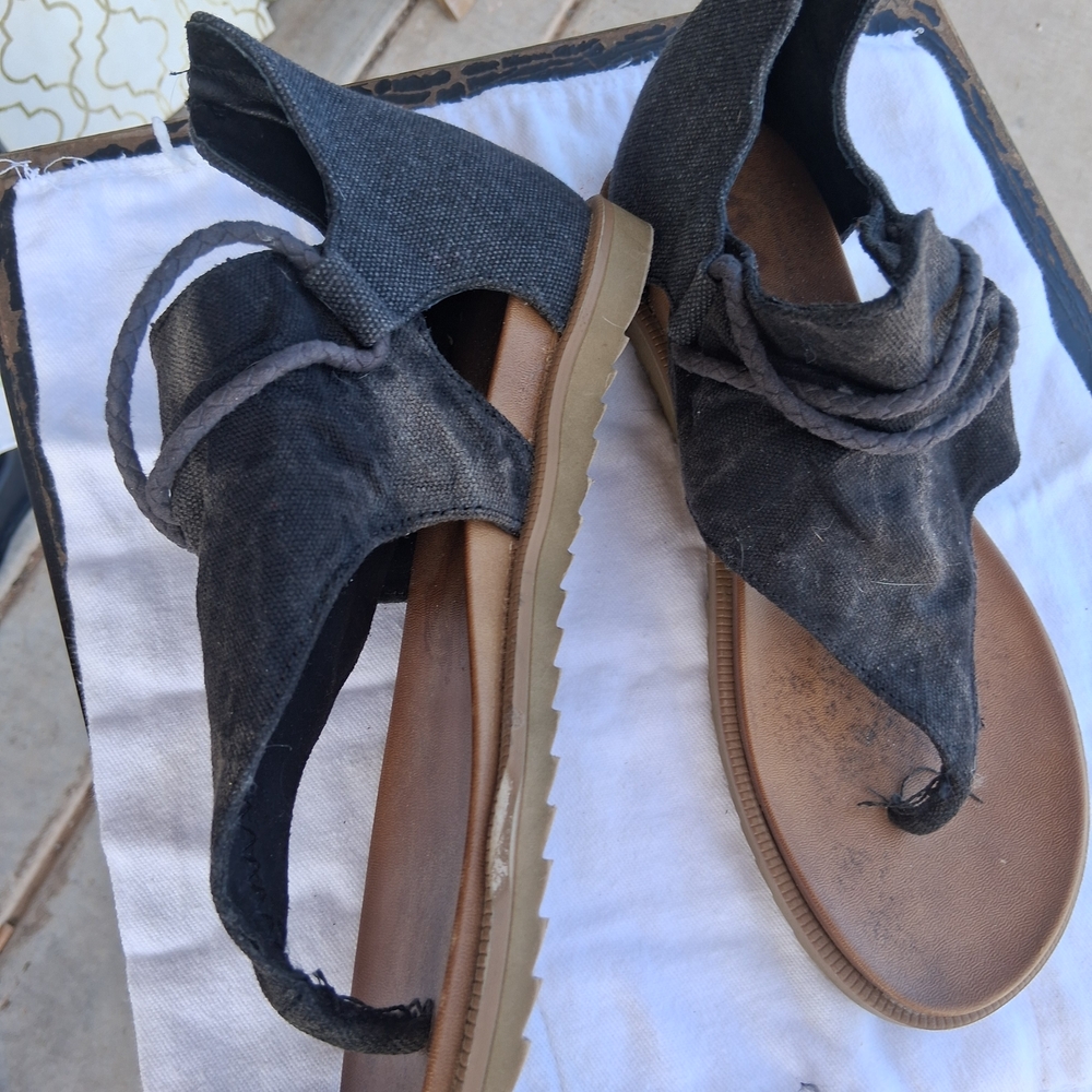 Womens Black Fabric Slide Sandals